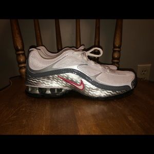 Nike REAX sh 7. Womens